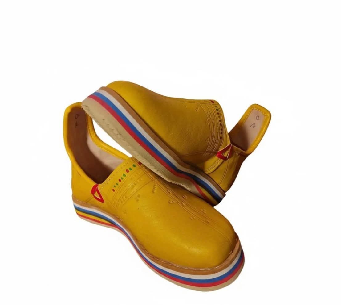 بلغة مغربية صفراء – راحة وأناقة بصناعة يدوية أصيلة